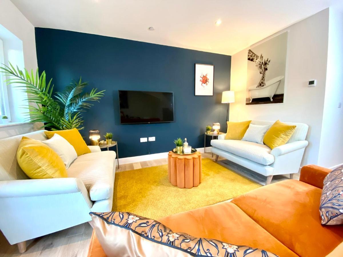 Seaside Haven: Spacious 2-bedroom Retreat With Garden Holiday home Lytchett Minster