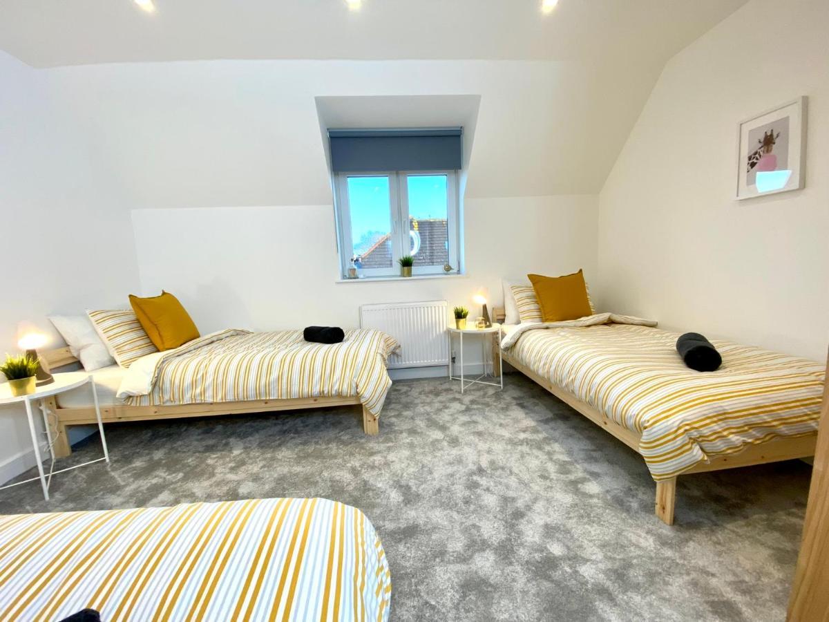 Seaside Haven: Spacious 2-bedroom Retreat With Garden Holiday home Lytchett Minster